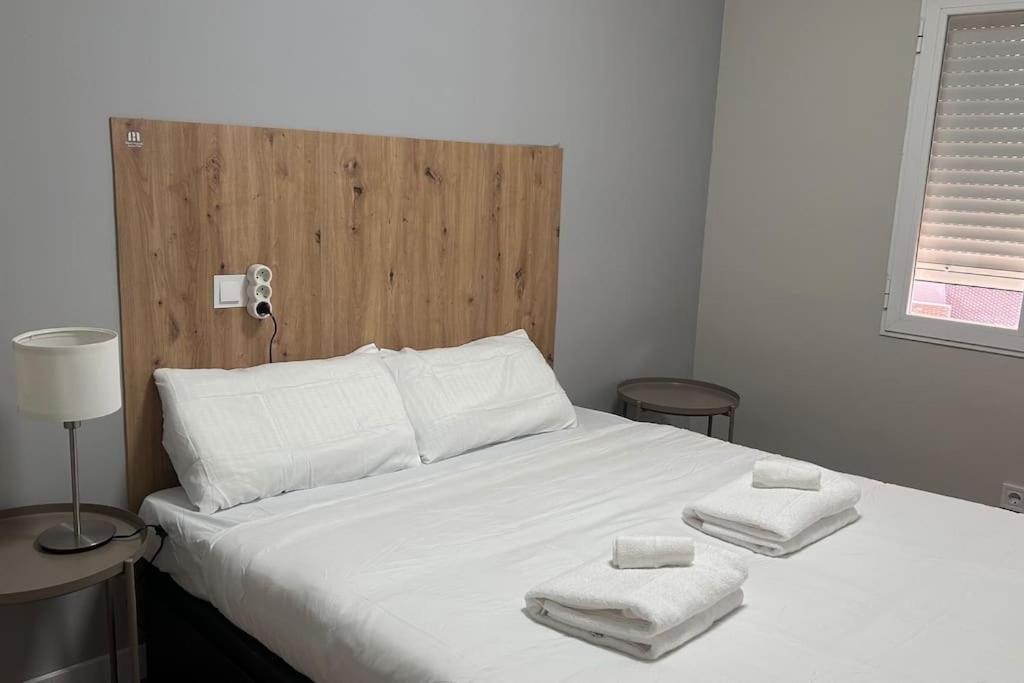 Apartamento Meta Habitat Ramon Lujan A Madrid Exterior foto